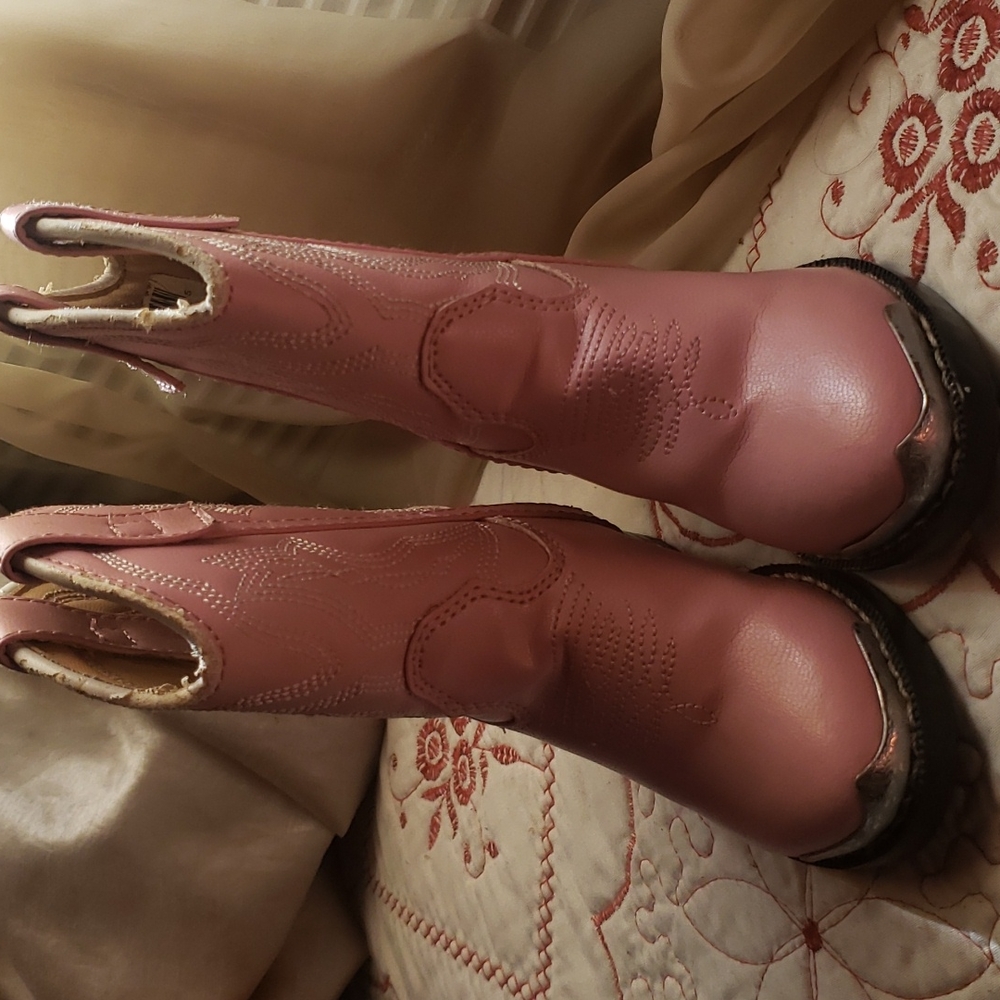 Pink cowgirl boots